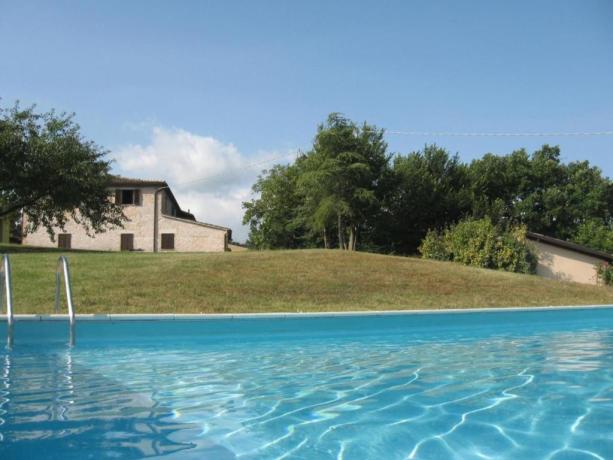 OFFERTA WEEKEND o SETTIMANALE in Agriturismo immerso nel verde con piscina e ristorante ad Acqualagna, Pesaro Urbino con Bonus Vacanze Accettato