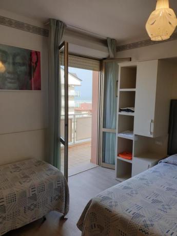 Camera Tripla con balcone con vista mare