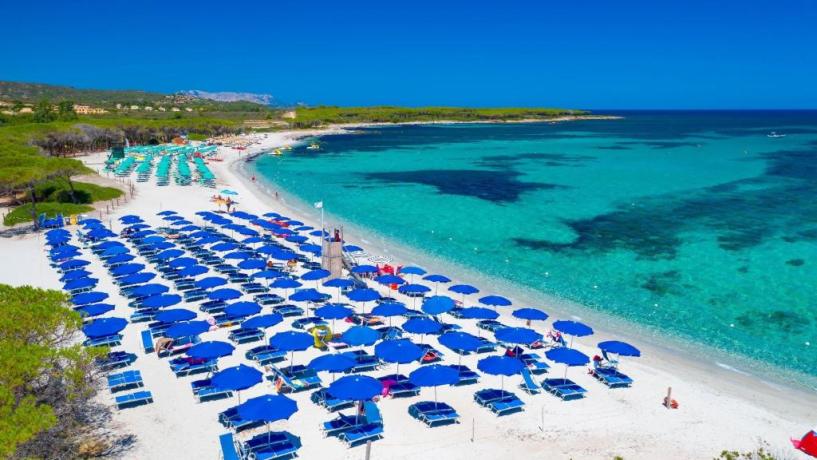 Acqua cristallina della Sardegna