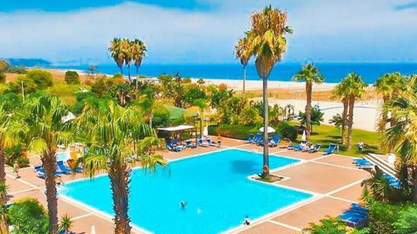 Vista Piscina dall'alto: Le Dune Beach Resort