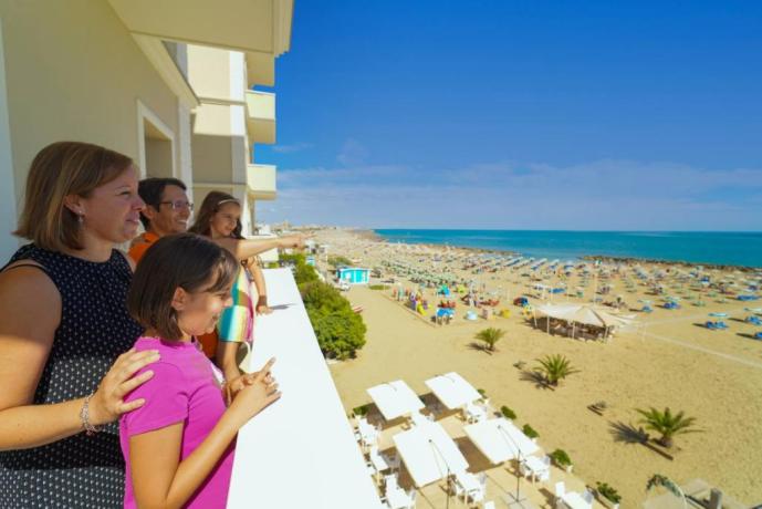 Speciale famiglie a Rimini camere vista mare