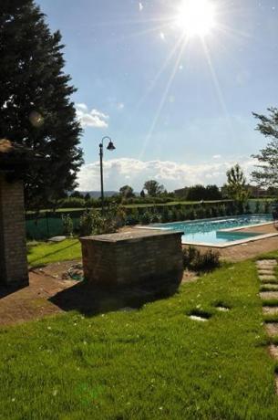 Piscina e giardino villa privata 12 persone