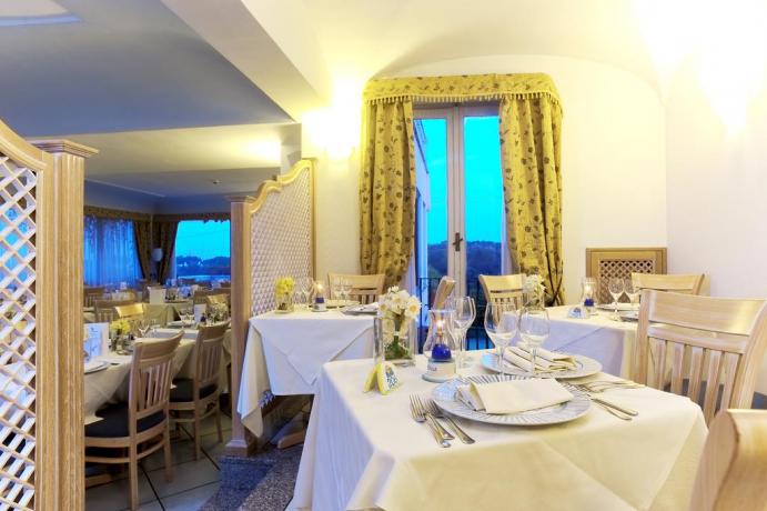 Sala Ristorante Hotel a Ischia  