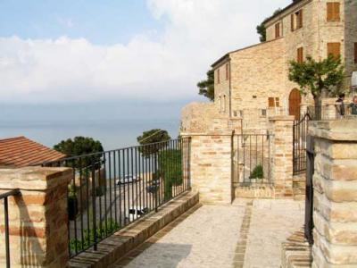 Seaside Seaview Hotels in Marche region