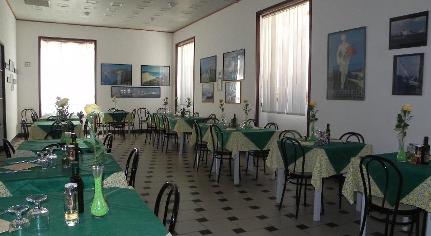 Ristorante nel centro di Calasetta 