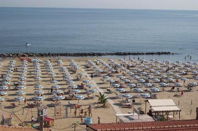 Spiaggia di sabbia adatta ai bambini