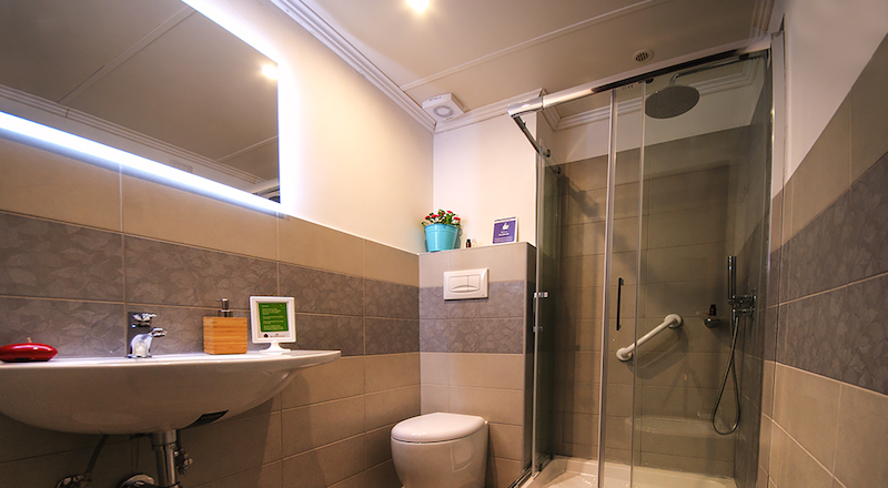 Comfort in camera con bagno a Minturno
