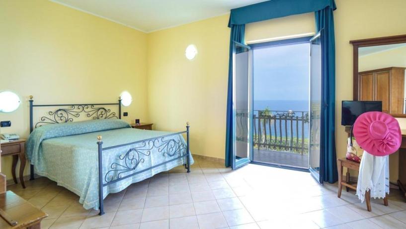 Camera Matrimoniale con Balcone vista mare 