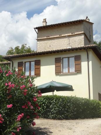 Appartamenti in Umbria con cortile