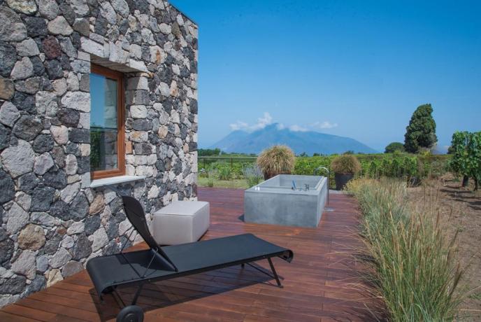 Relais patio esterno vasca idromassaggio 2 posti Lipari