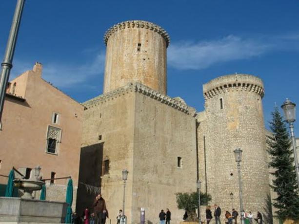 Hotel vicino Palazzo Caetani a Fondi 