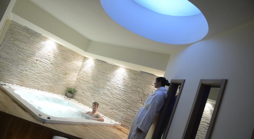 Hotela Folgaria con Benessere