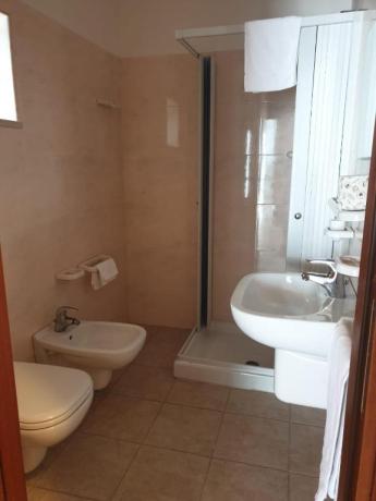 Servizi privati con doccia hotel 3 stelle Peschici