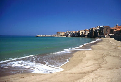 alberghi vicino al Mare di Cefalù