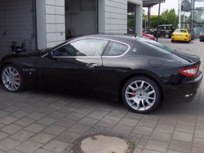 NOLEGGIO MASERATI GRANTURISMO 4200 CC