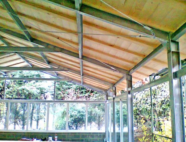 tettoie prefabbricate in acciaio e legno