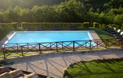 Piscina panoramica e solarium 