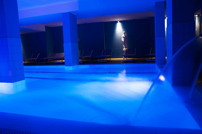 Piscina Riscaldata con Cromoterapia alla SPA 