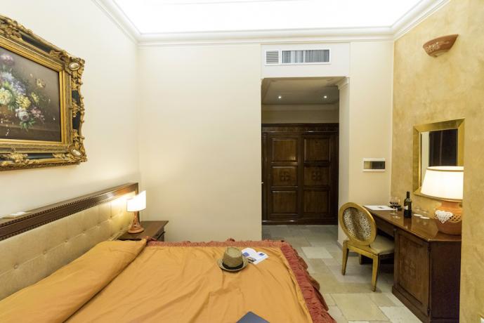 Camera con ogni comfort in hotel nel Salento 