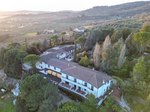 Hotel con piscina Lago-Trasimeno Villa-di-Magione  