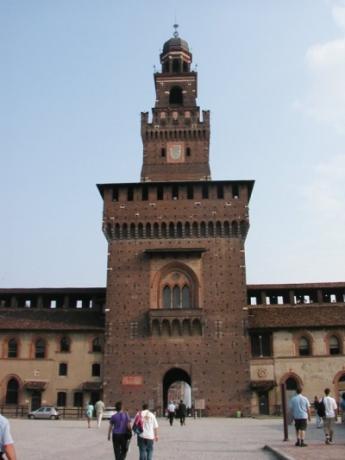 hotel near the Castello Sforzesco in Milan