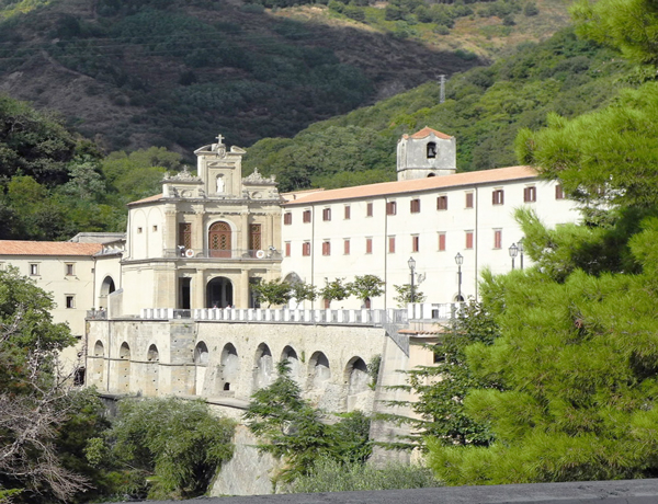 Albergo vicino al Santuario Paola  