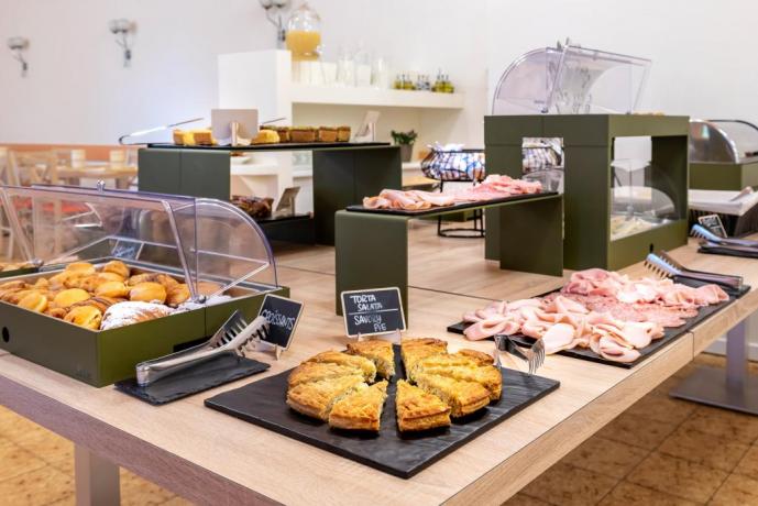 Buffet colazioni hotel3stelle vicino al mare Rimini