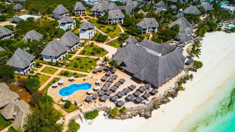 Offerte Vacanze Zanzibar villaggio con piscina fronte mare