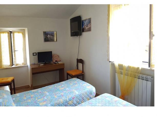 Camere con Televisione e bagno privato 