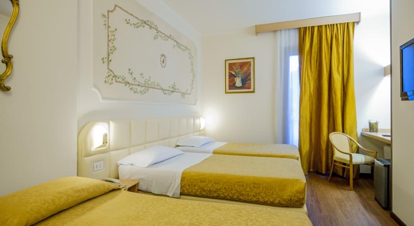 Camera Tripla Business Hotel Firenze