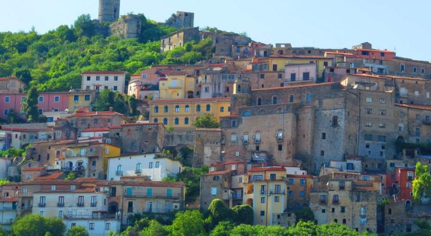 Castello di Riardo vicino hotel Casertano  