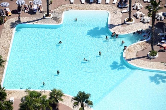 Piscina stagionale con ingresso bambini a Cosenza 