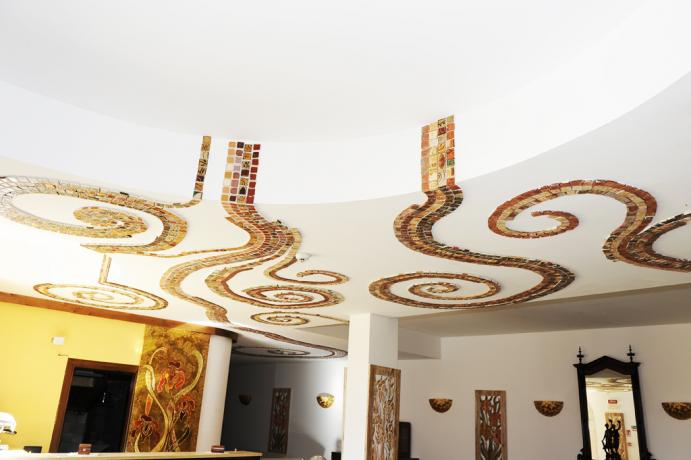 Hotel ad Alcamo, salotto "Liberty" tetto con mosaici 