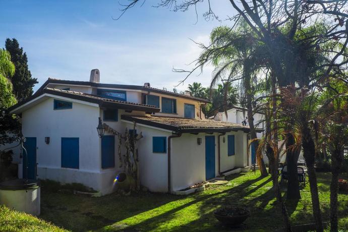 Camere, Appartamenti vista Lago di Paola, per famiglie 