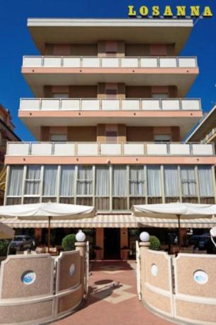 Hotel 3 stelle pochi metri dal mare