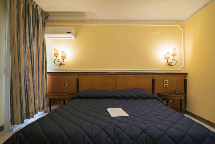 Hotel a Salerno con Camera Matrimoniale romantica