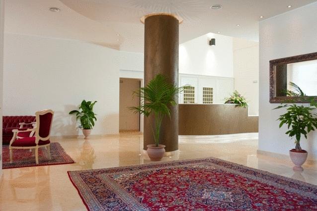 Sala check in-out a Bracciano