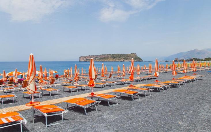 In Calabria Villaggio con Spiaggia Privata 