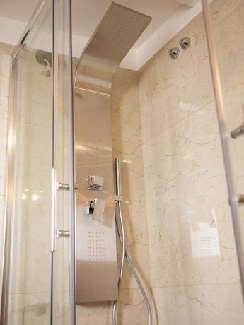 Bagno privato Suite hotel 4stelle doccia Battipaglia-Salerno