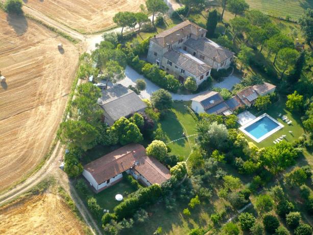 Agriturismo sulle Crete Senesi vicino Siena, ideale per Famiglie con Bambini e Amanti della Natura - La Casa di Campagna