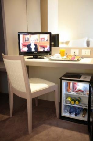 Camere con Frigo Bar e Tv Satellitare