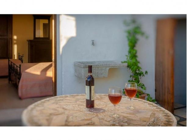 Zona relax con aperitivo Hotel vicino Rivabbella