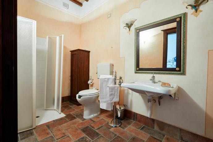 Casale Unciano con bagno servizio con biancheria inclusa 