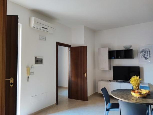 Zona giorno con Divano letto, TV LED