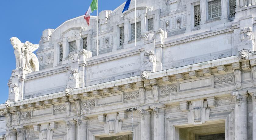 Stazione Centrale di Milano vicino all'Hotel  