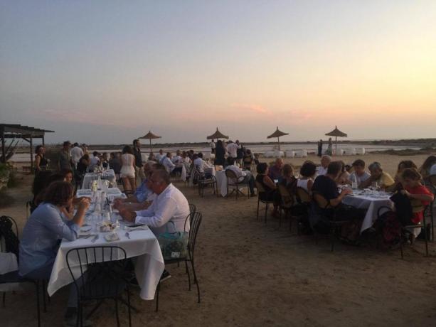 Agriturismo vicino mare con cena a tema Trapani 