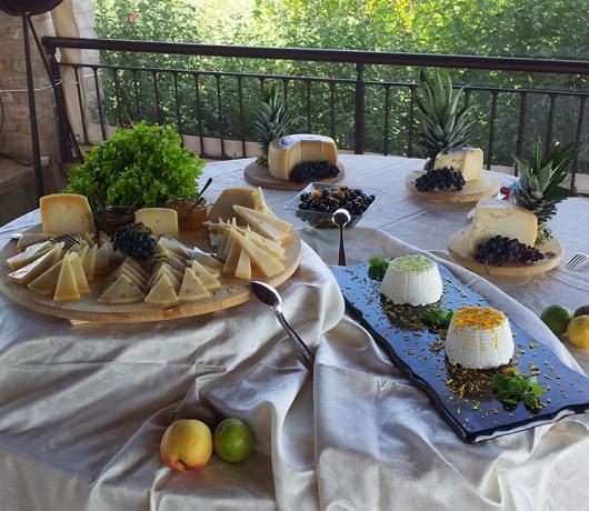 Mix taglieri formaggi e salumi agriturismo vicino Perugia