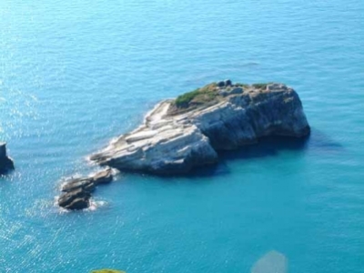Sandy beaches or cliffs in Cinque Terre