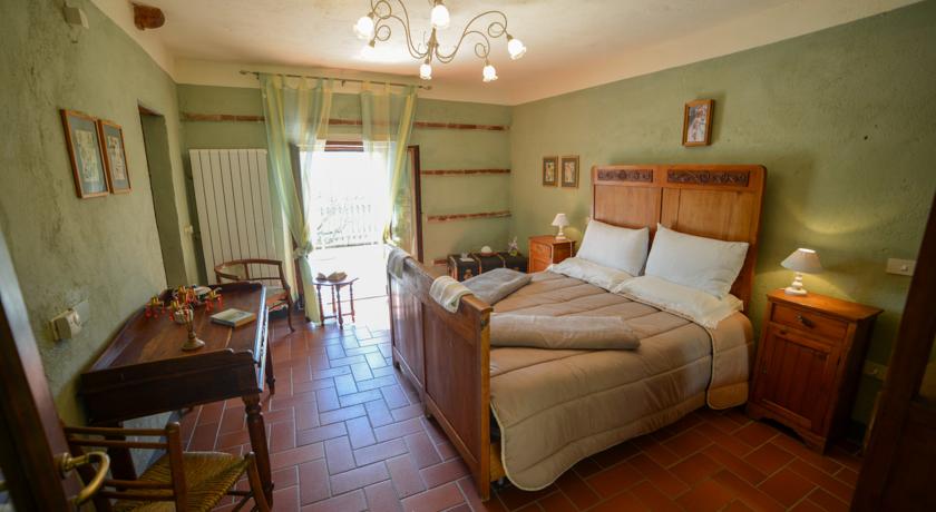 Accogliente camera con terrazzo