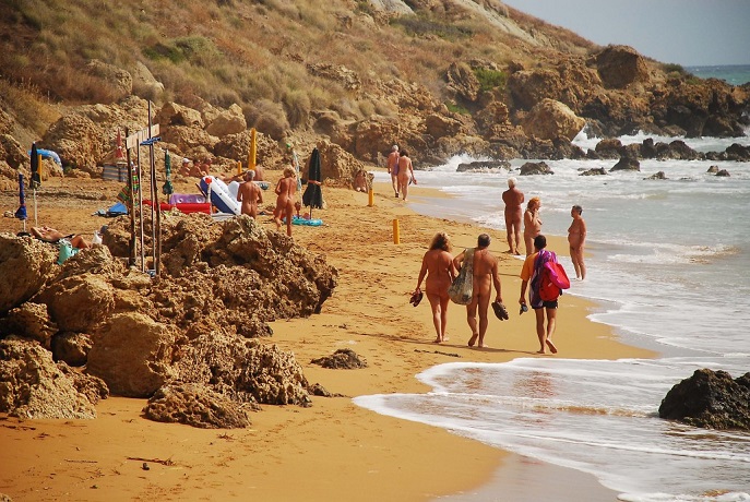 Spiaggia privata del villaggio naturista calabria 